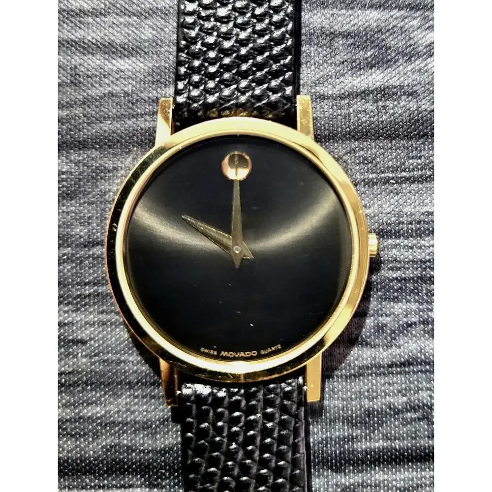 Movado Swiss Museum‎ Classic 87.45.882 18 With Box and Papers